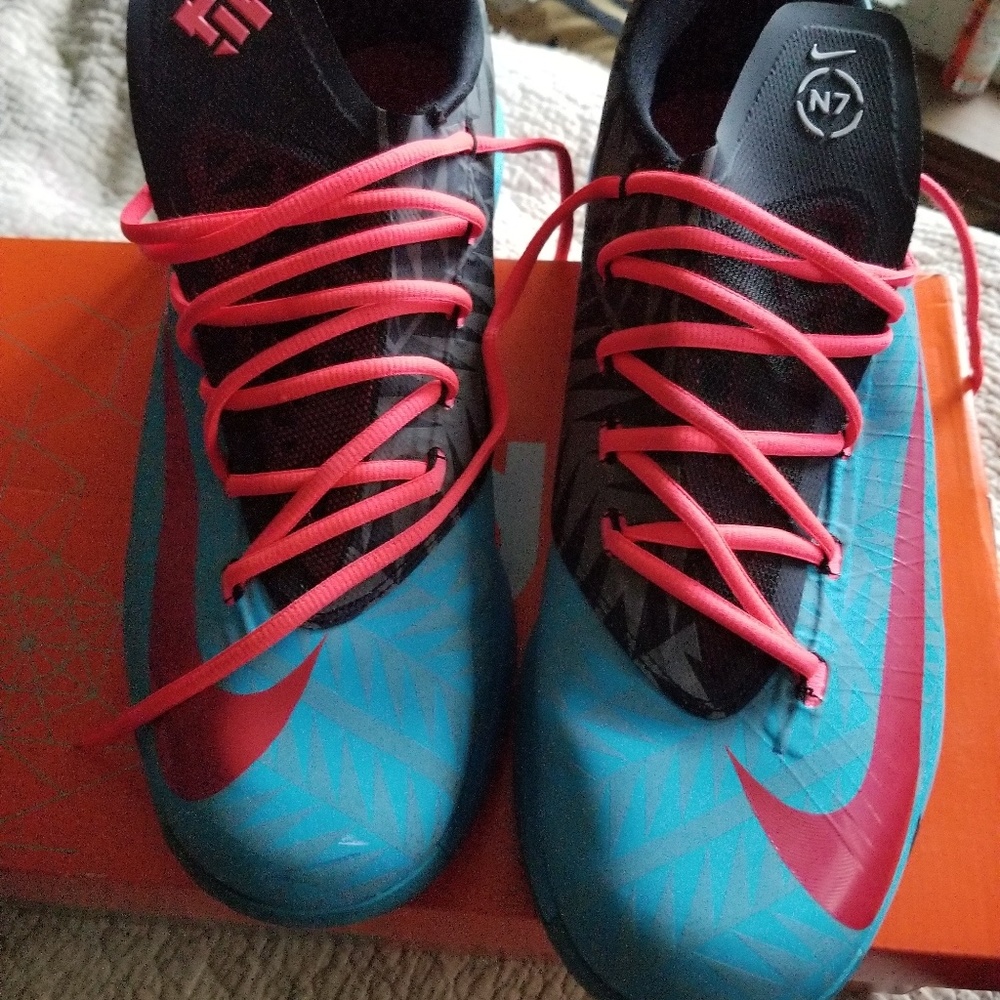 Nike N7 Sneakers